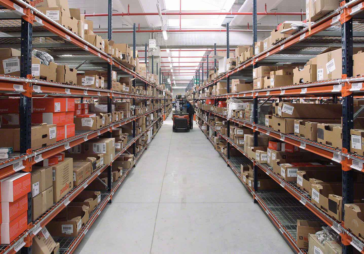 星空网页版登录页面入口-星空online(中国)智慧安全用电-仓库库房方案